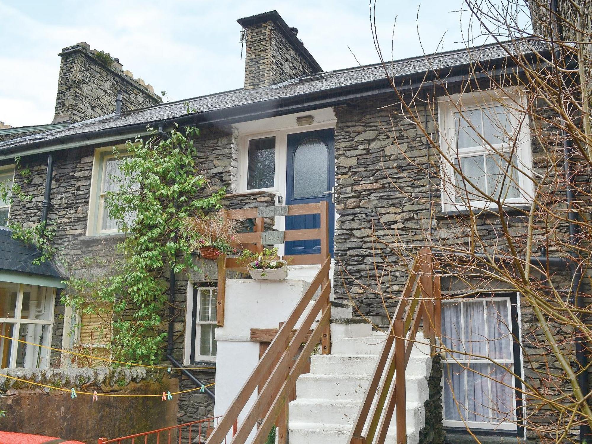 Deja Vu Villa Bowness-on-Windermere Exterior photo